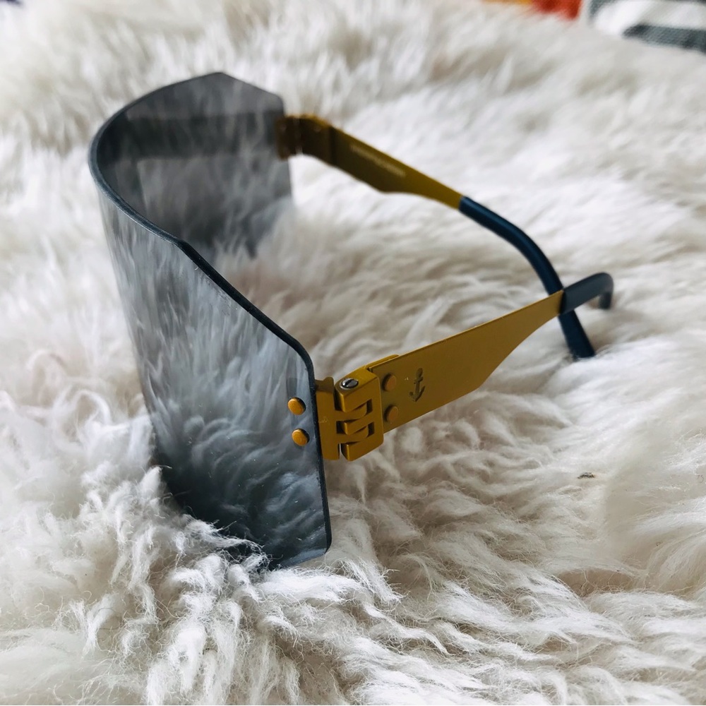 💛 Handcrafted Italian Sheriff & Cherry Sunglasses - Picture 3 of 16
